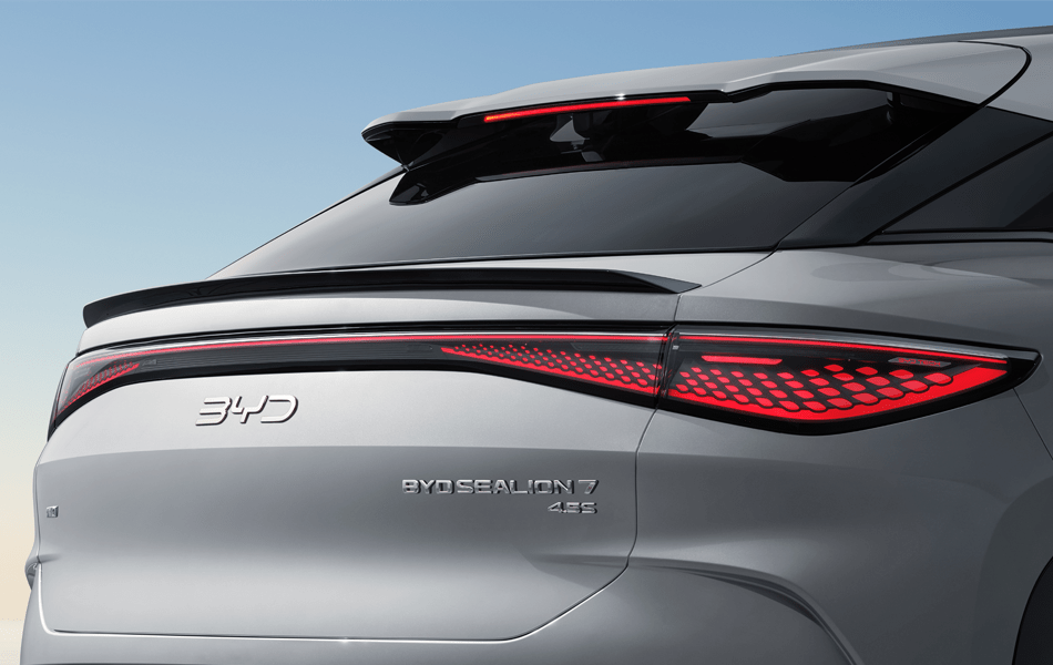 Face arrière du BYD Sealion 7