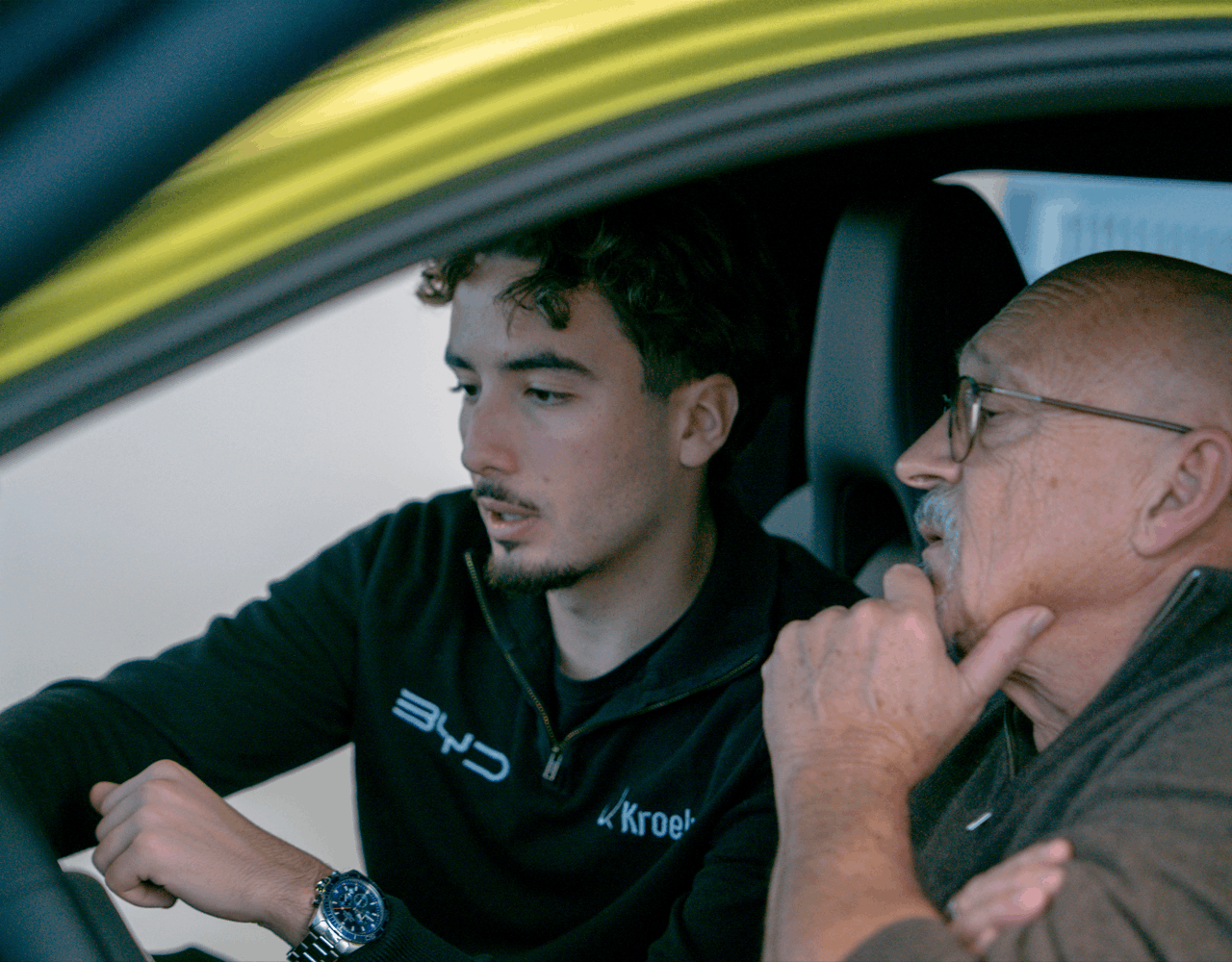 Client et conseiller BYD